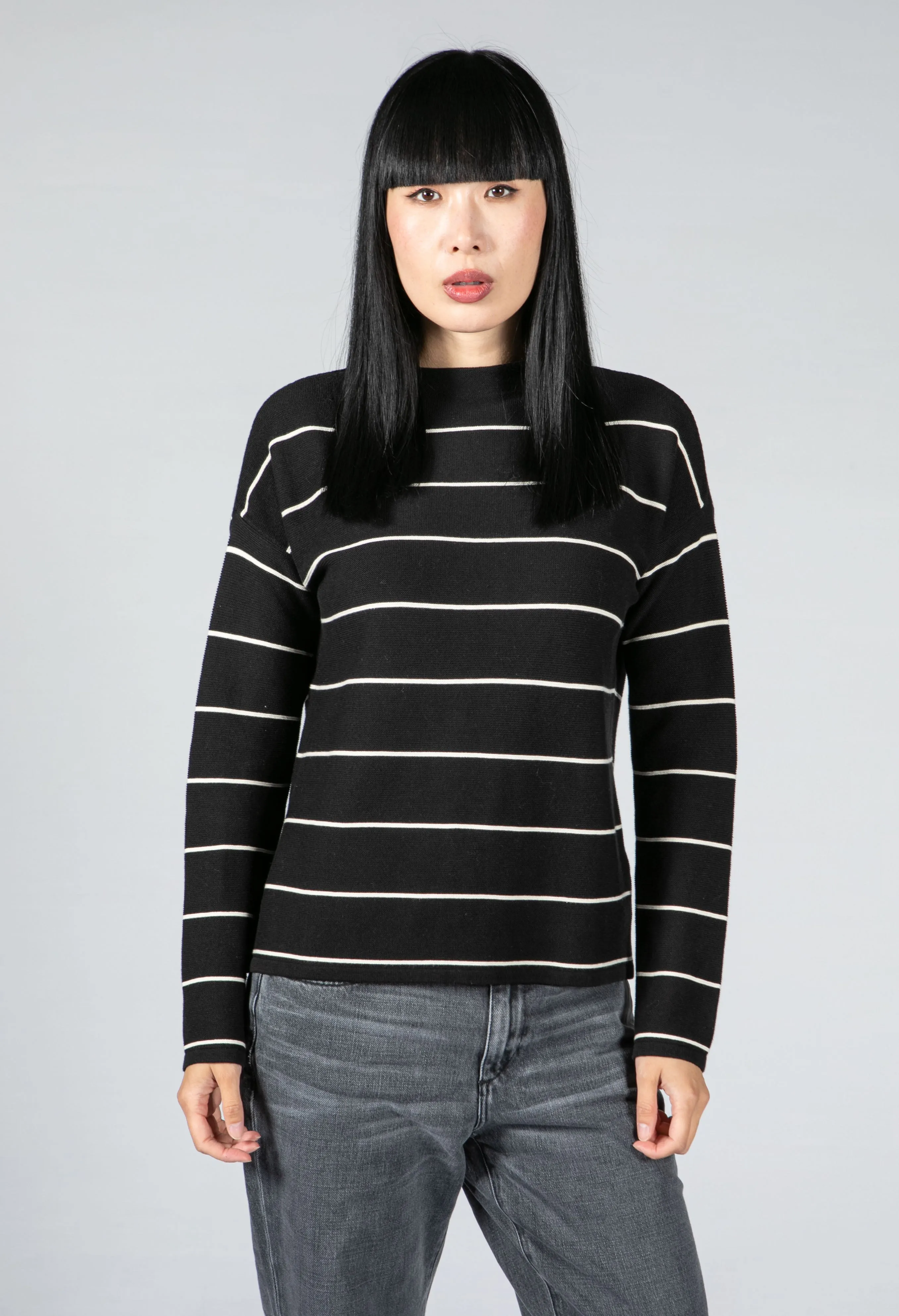 FINE STRIPES SWEATER IN BLACK