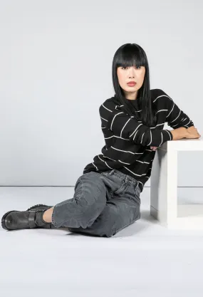 FINE STRIPES SWEATER IN BLACK