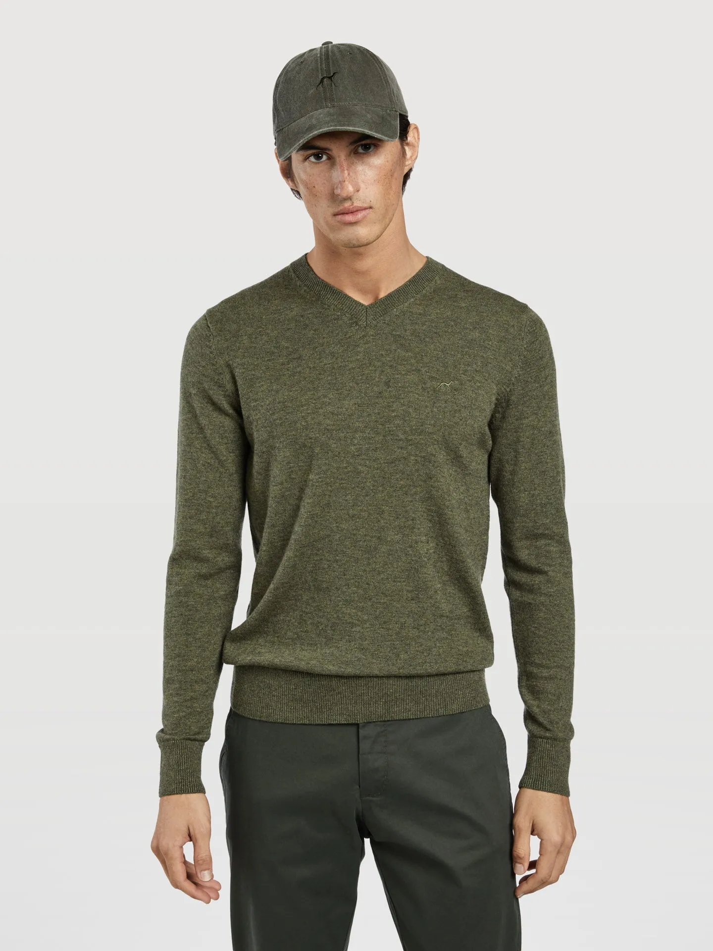 Machine washable v-neck sweater