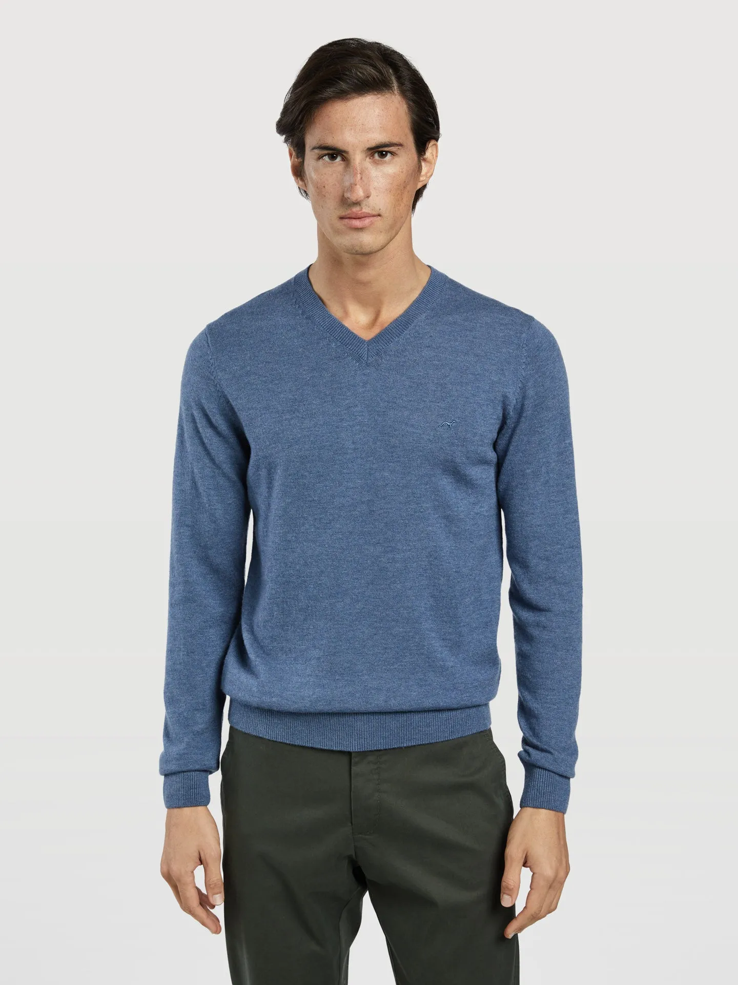 Machine washable v-neck sweater