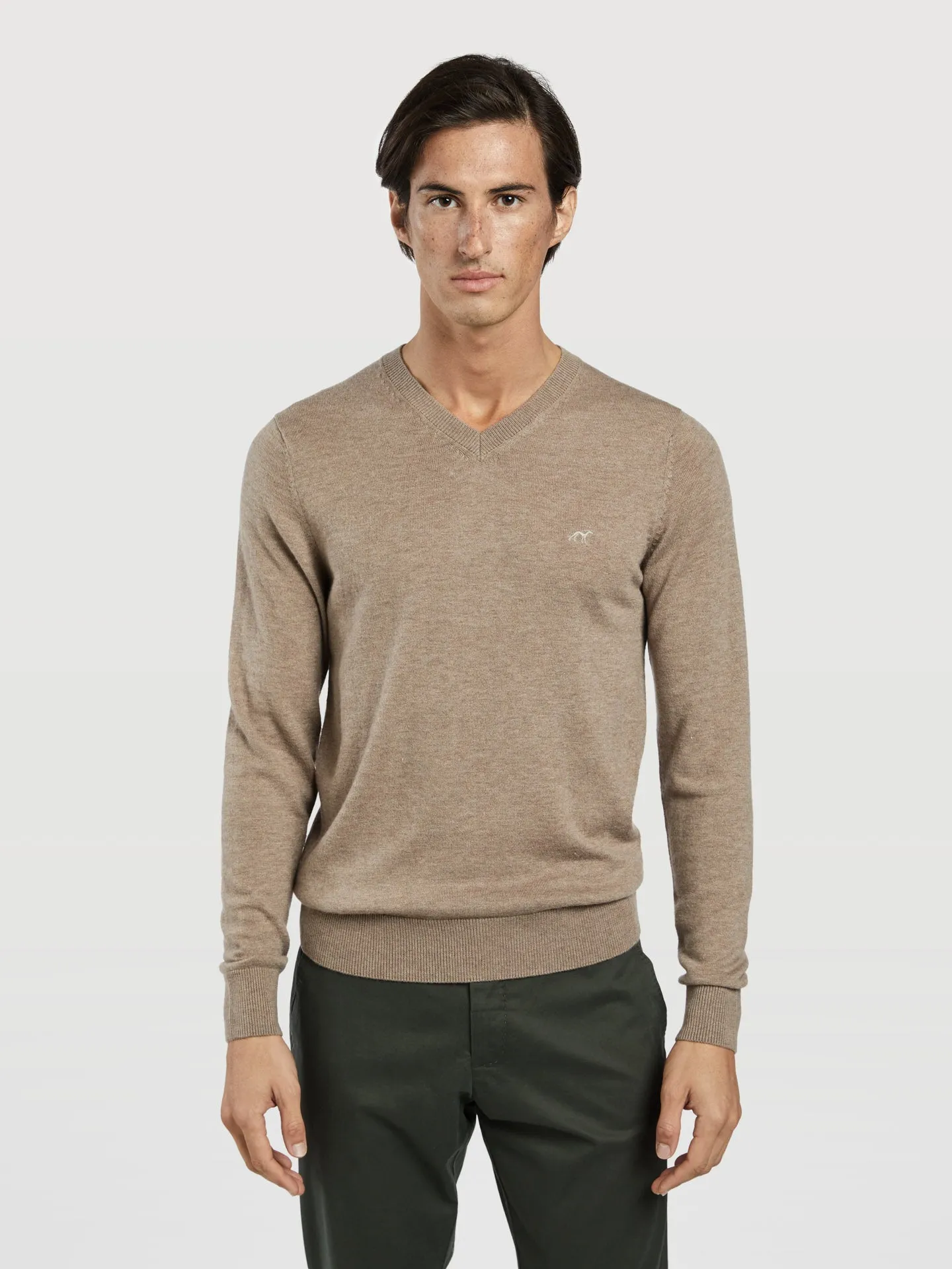 Machine washable v-neck sweater