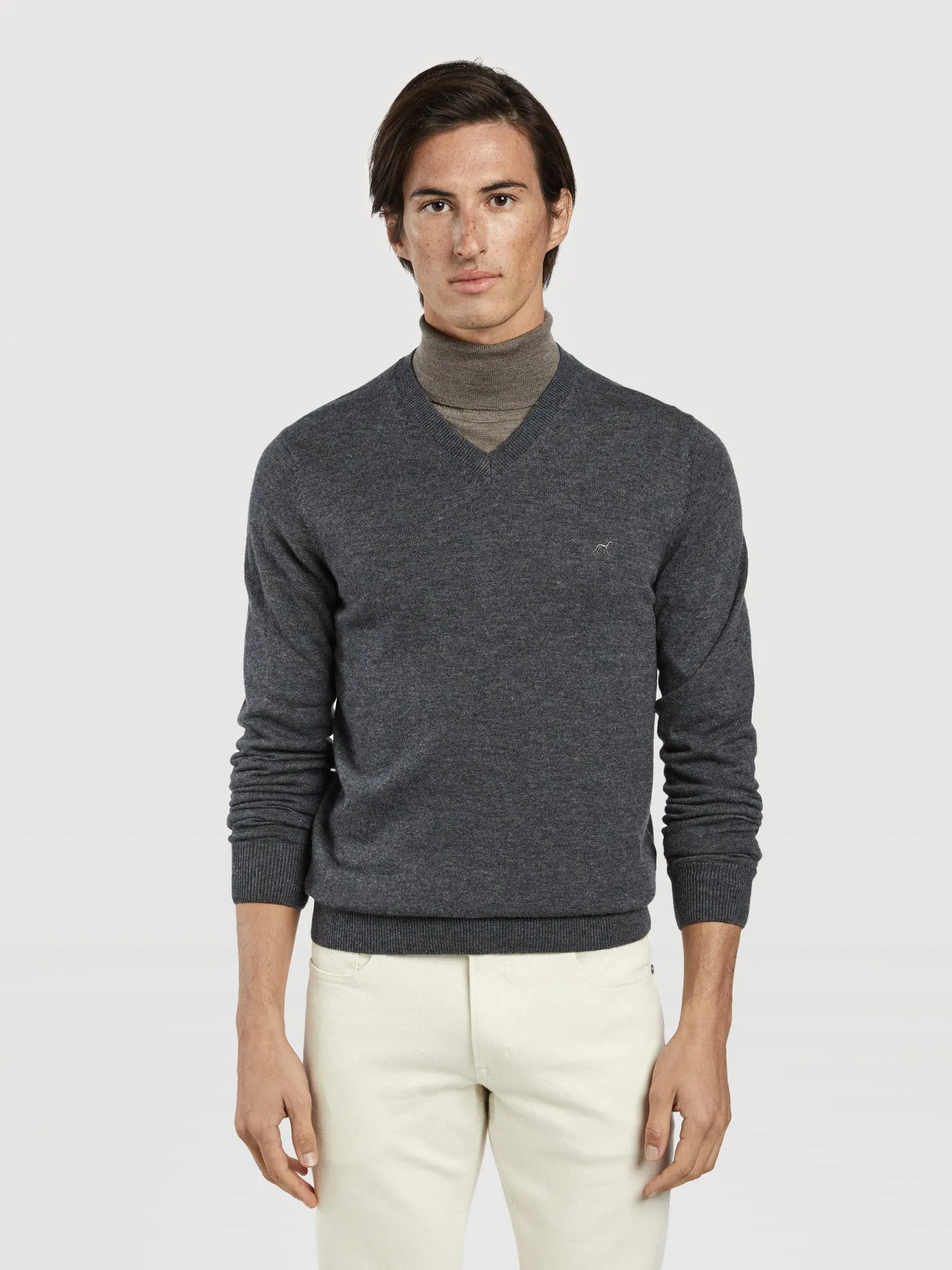 Machine washable v-neck sweater