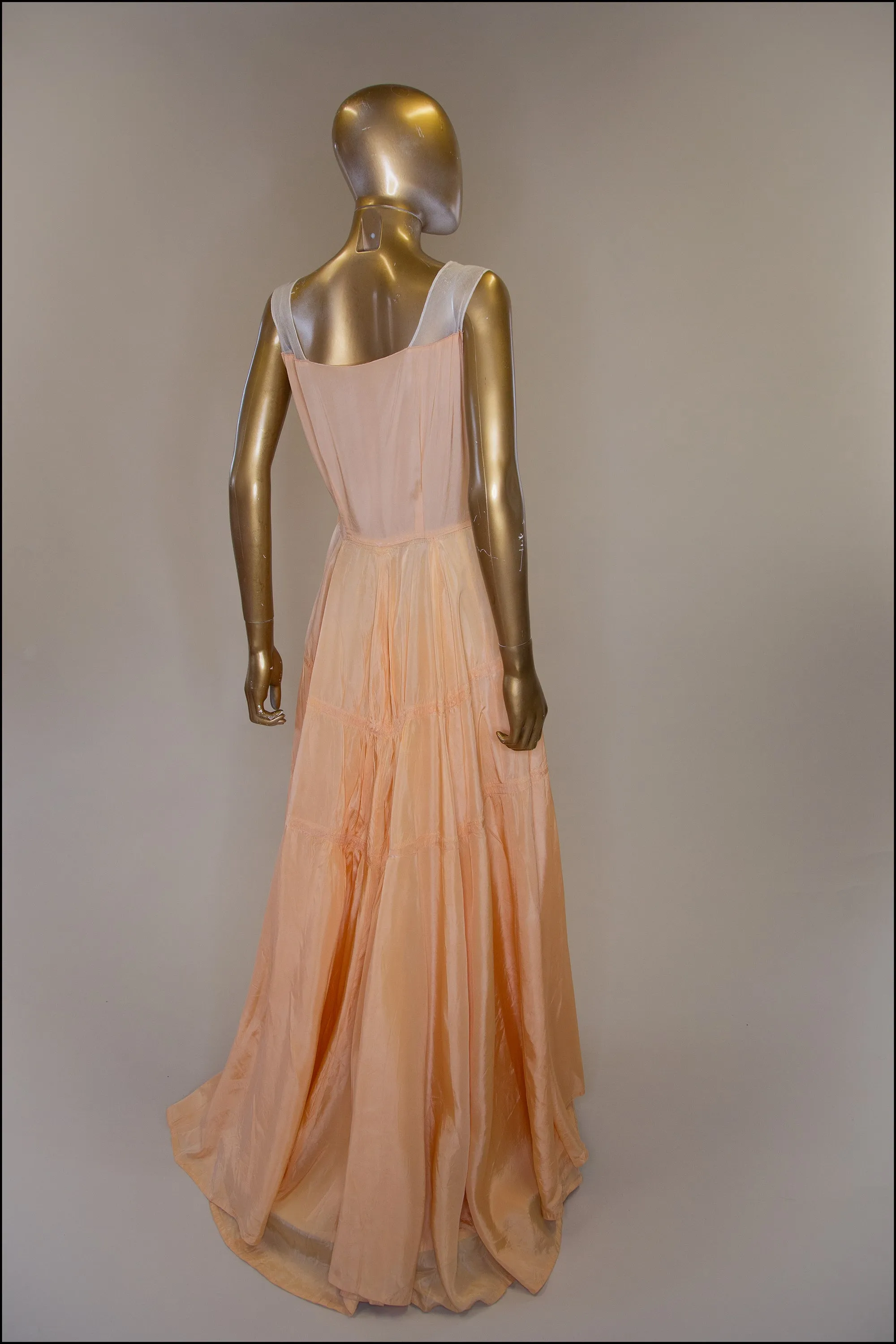 Vintage 1940s Fine Lace Wedding Dress